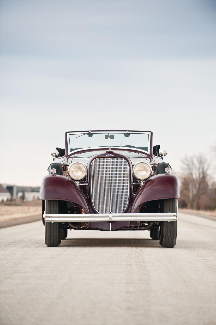  Lincoln Model KA convertible roadster 1934 года  (фото 6 из 36)